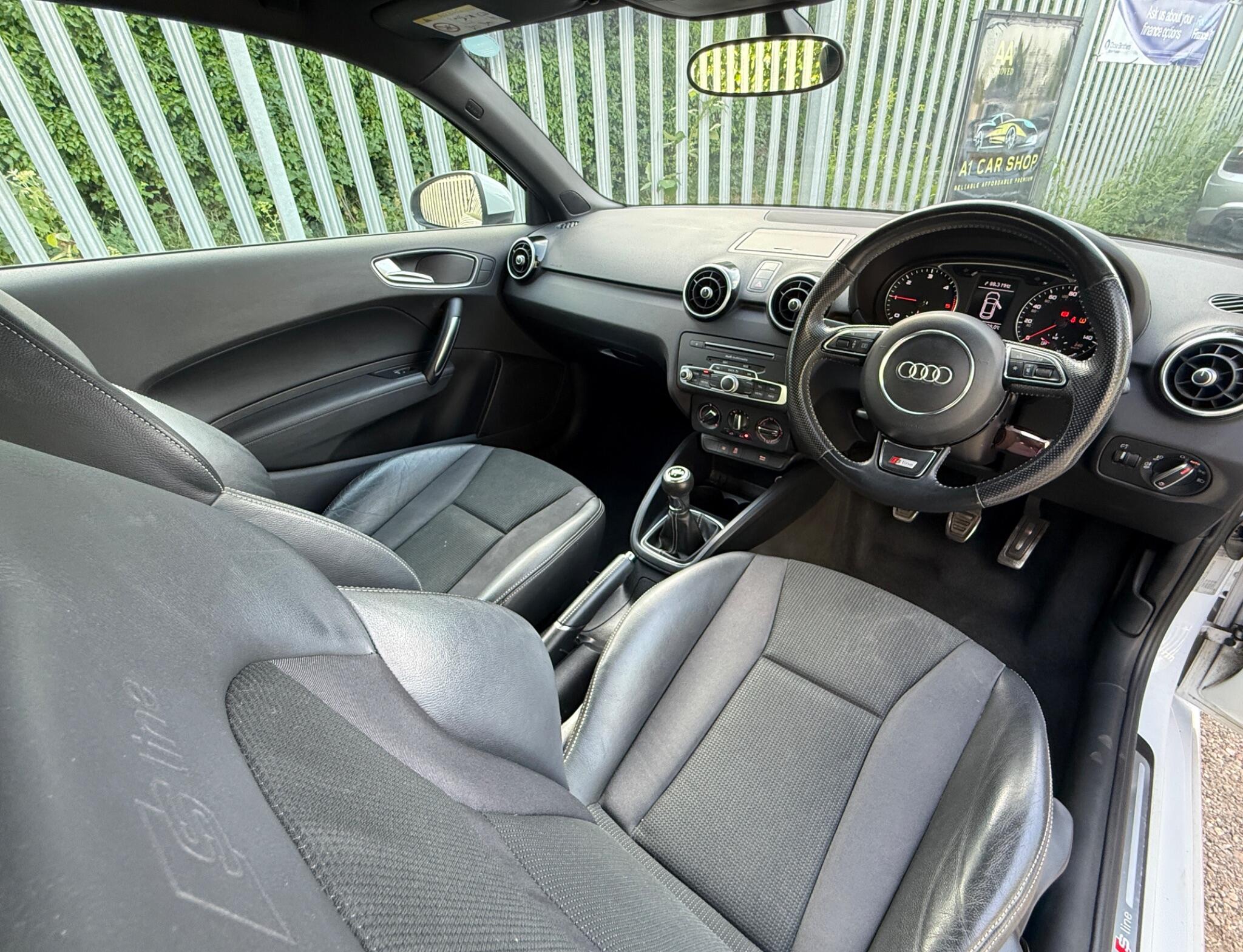 2015 Audi A1 image 19