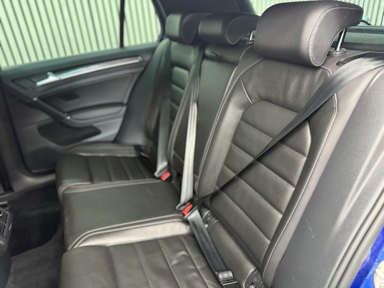 Volkswagen Golf view 7