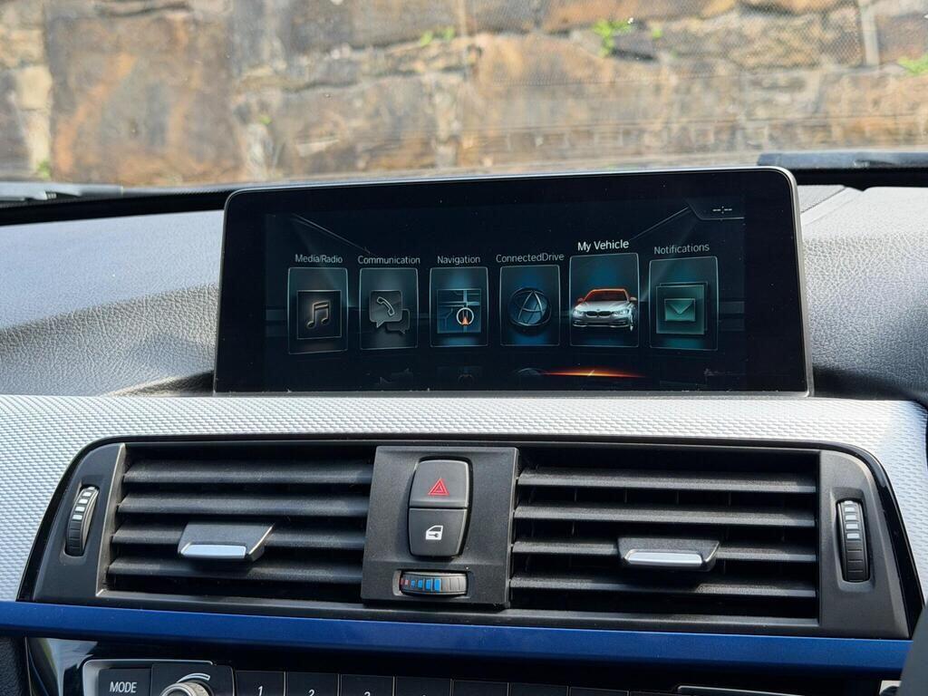 BMW 3 Series view 38
