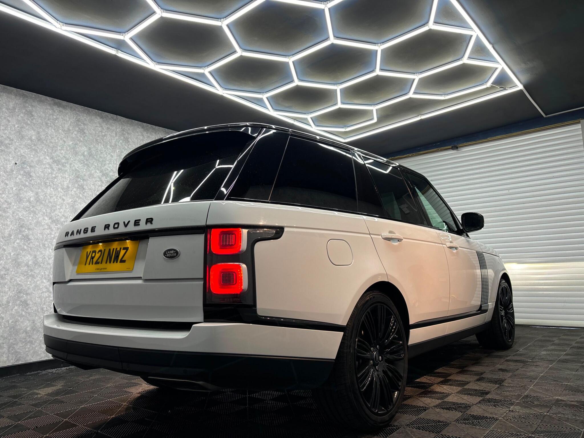 Land Rover Range Rover view 4