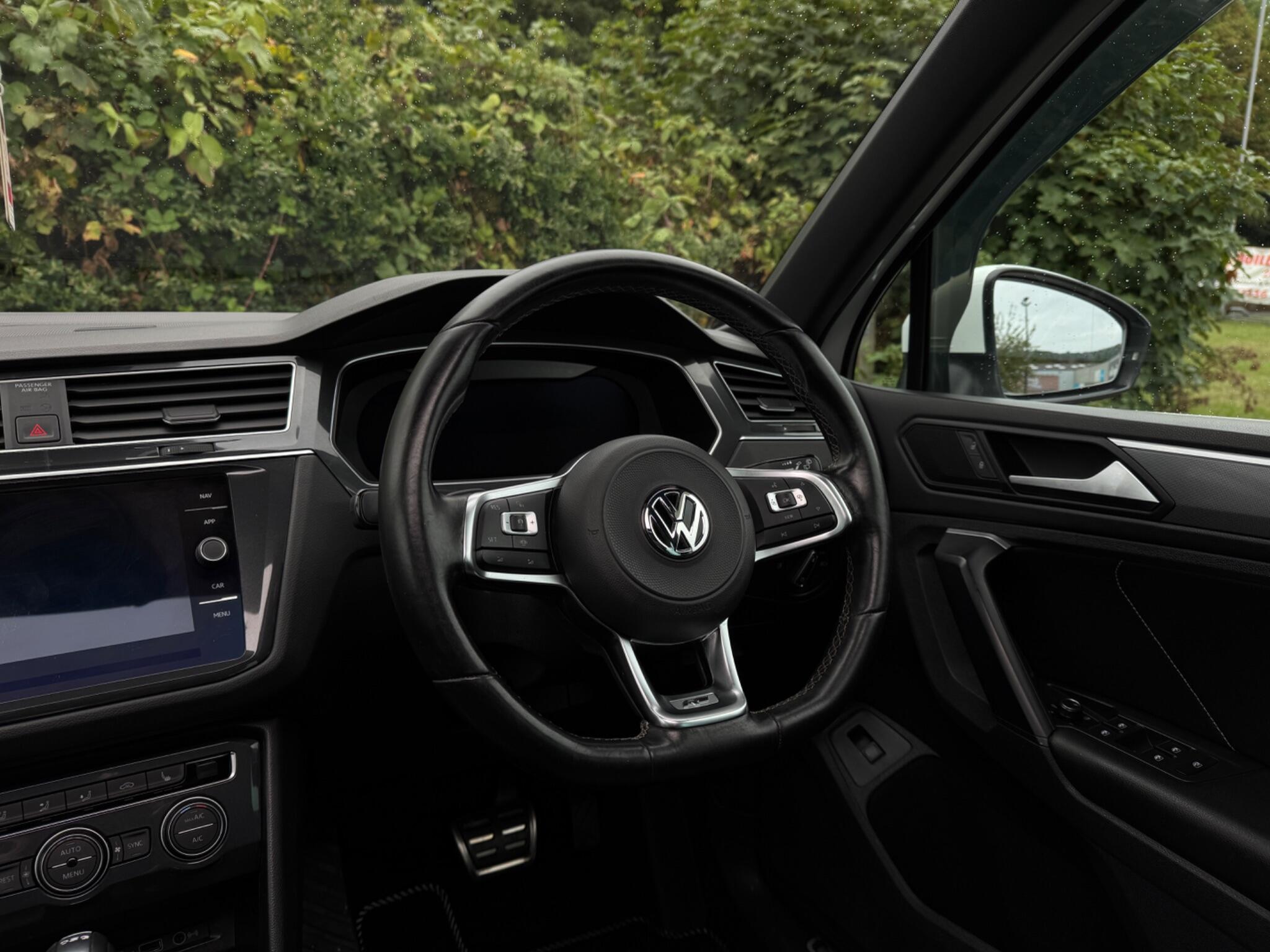 Volkswagen Tiguan view 23