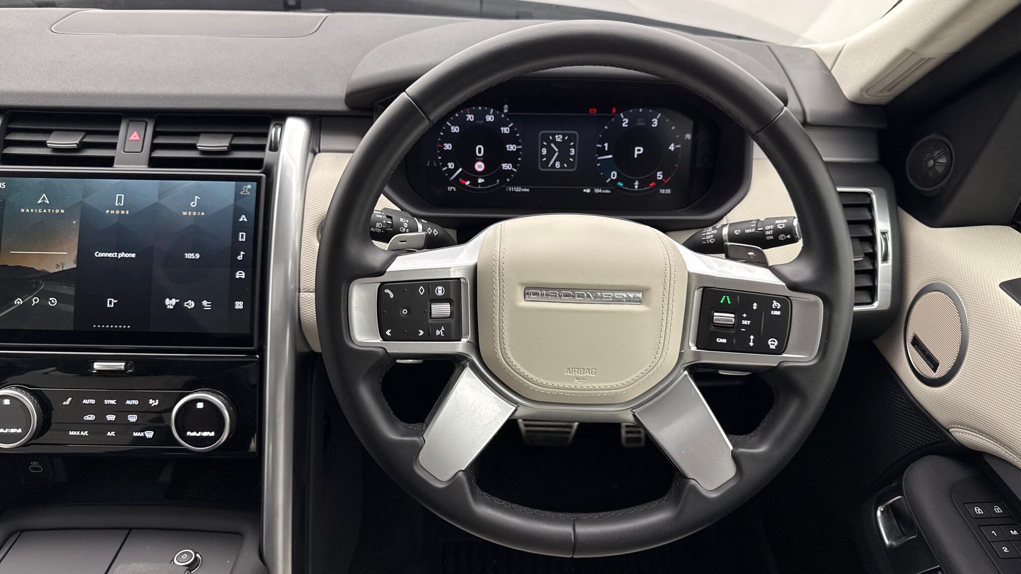 Land Rover Discovery view 15