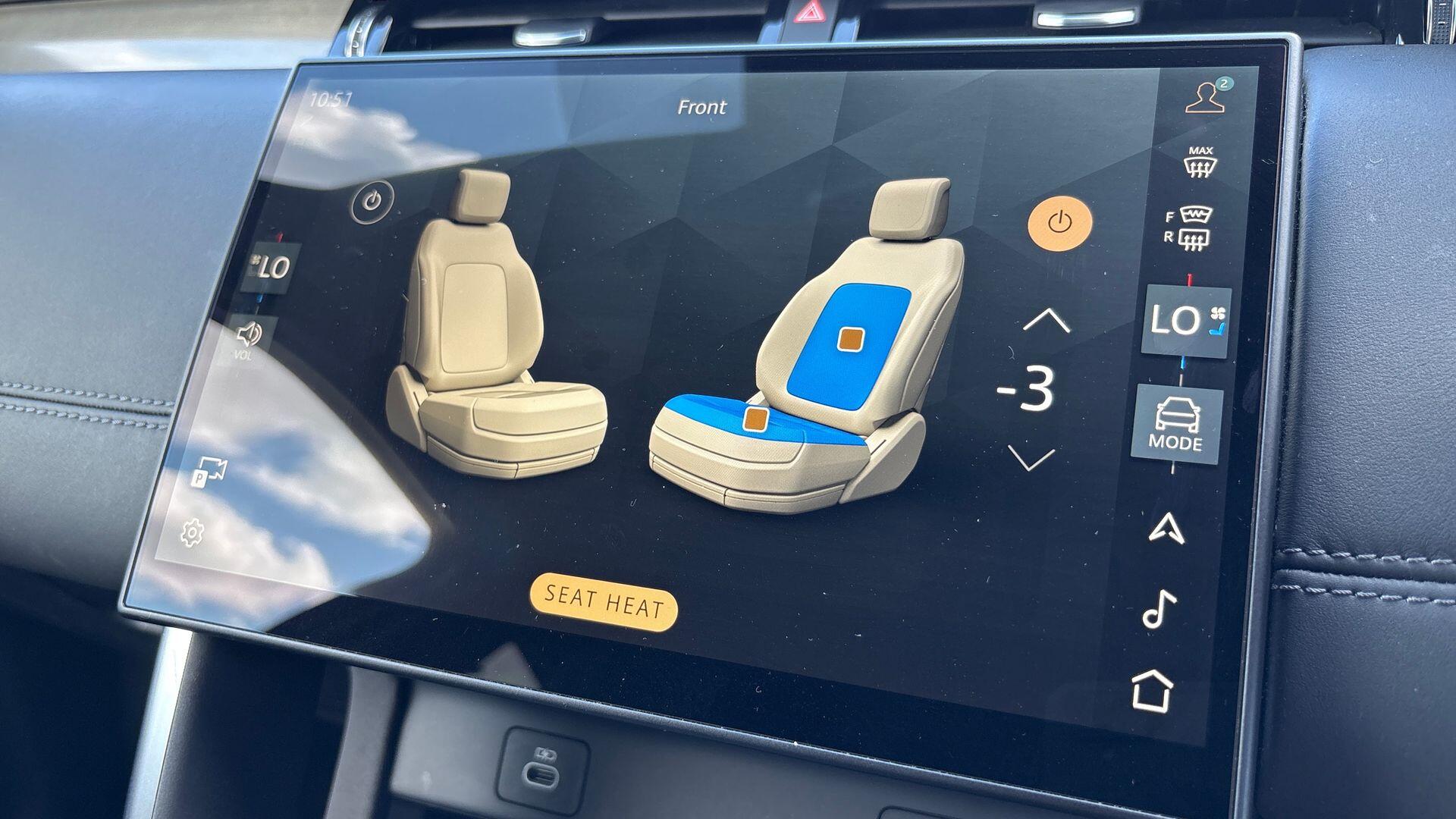 Land Rover Discovery Sport view 36