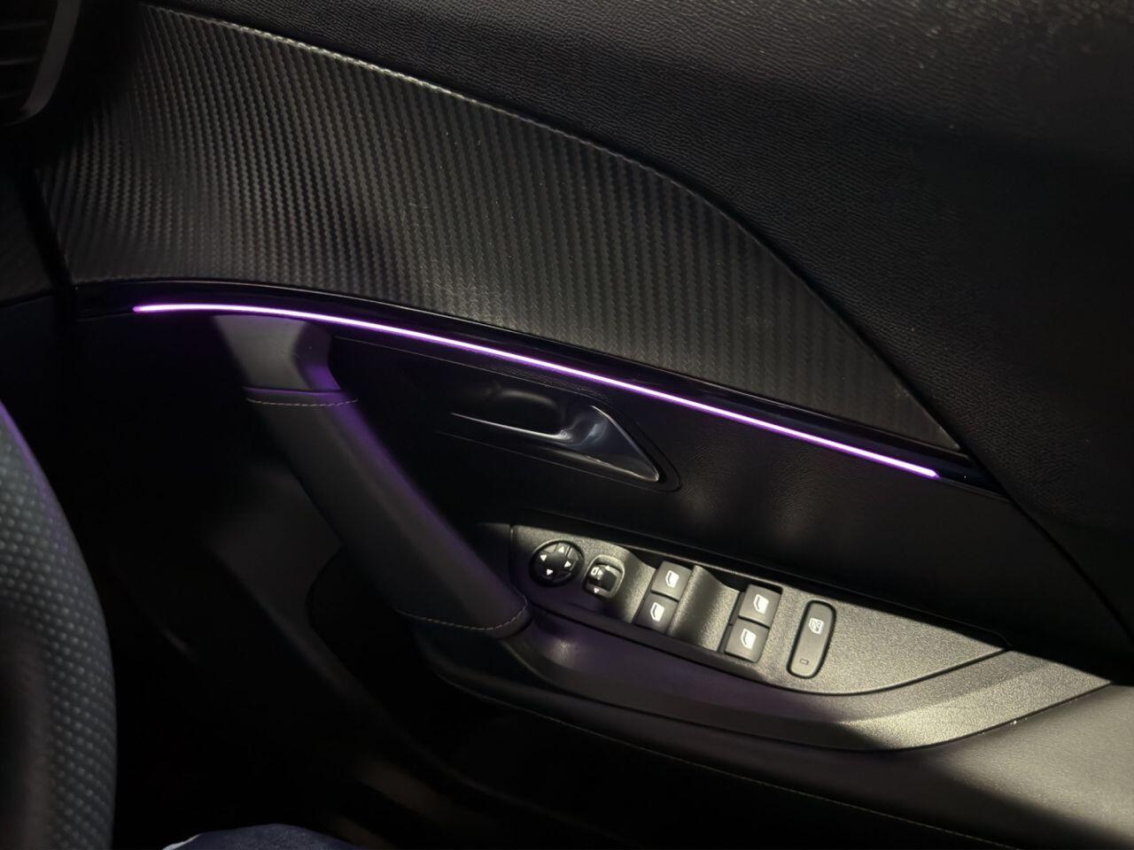 Peugeot E-2008 view 9