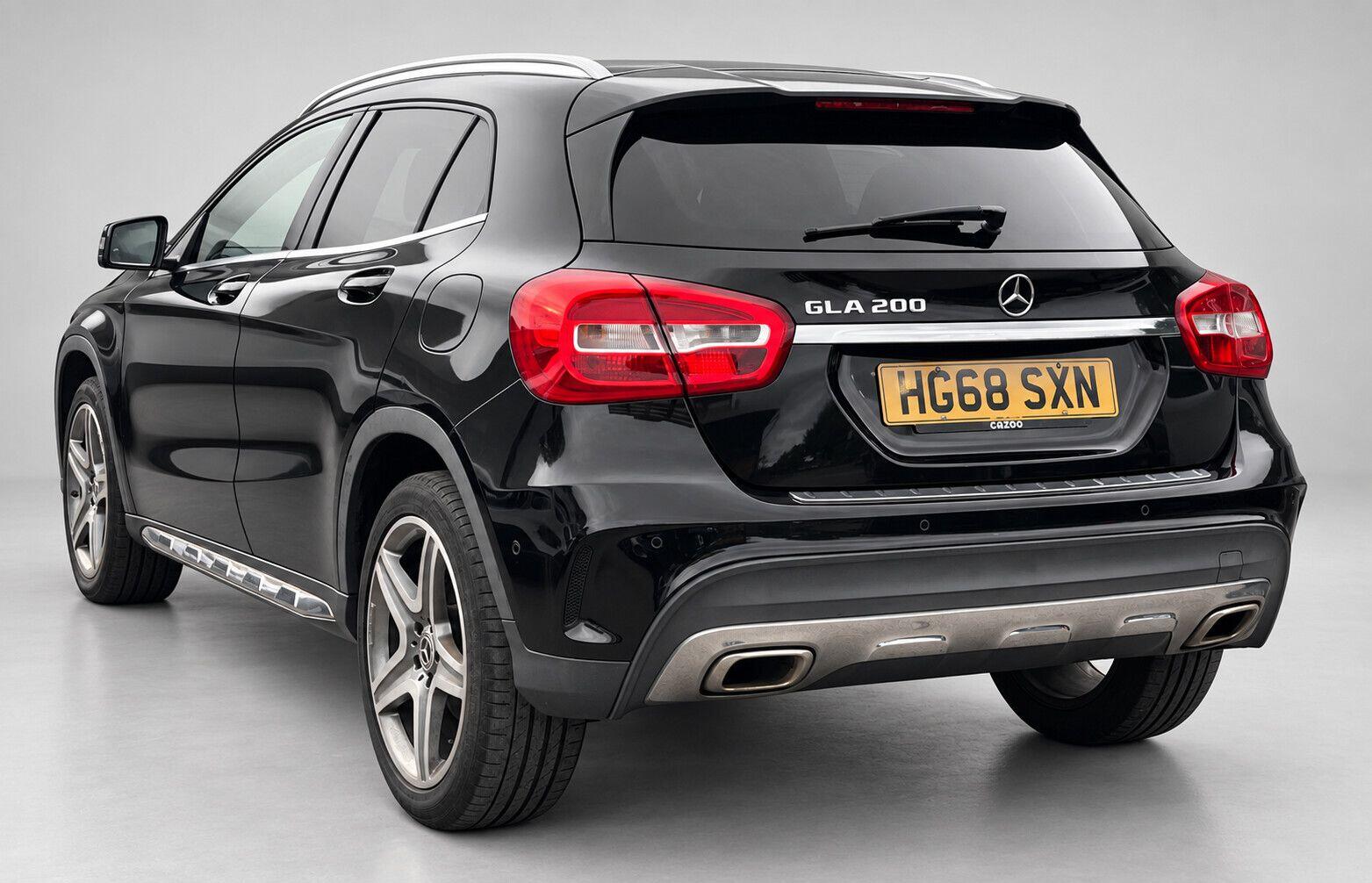 Mercedes-Benz Gla view 10