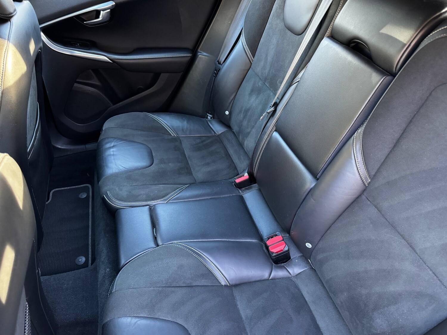 Volvo V40 view 12