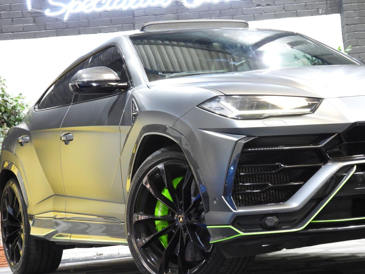 Lamborghini Urus view 41