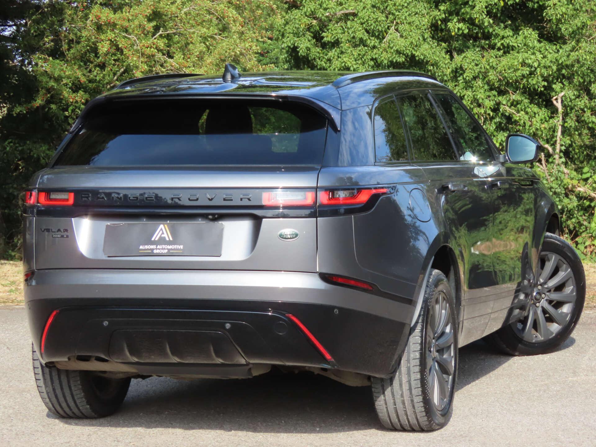 Land Rover Range Rover Velar view 4