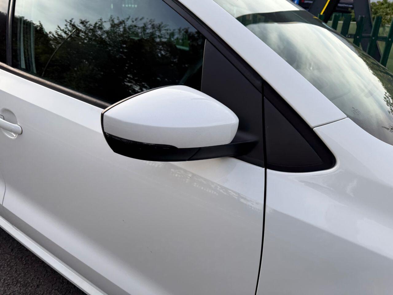 Volkswagen Polo view 18