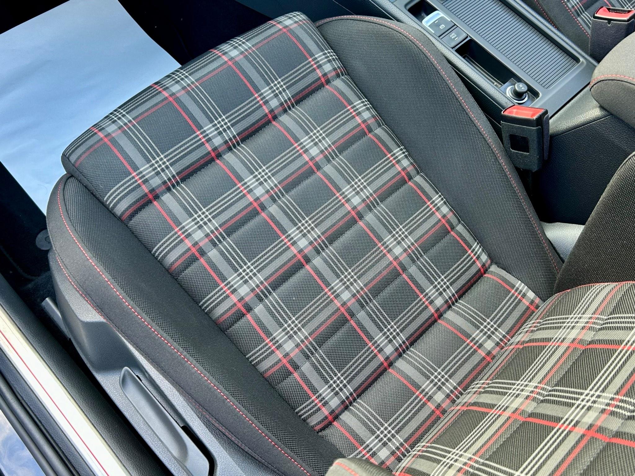 Volkswagen Golf view 22