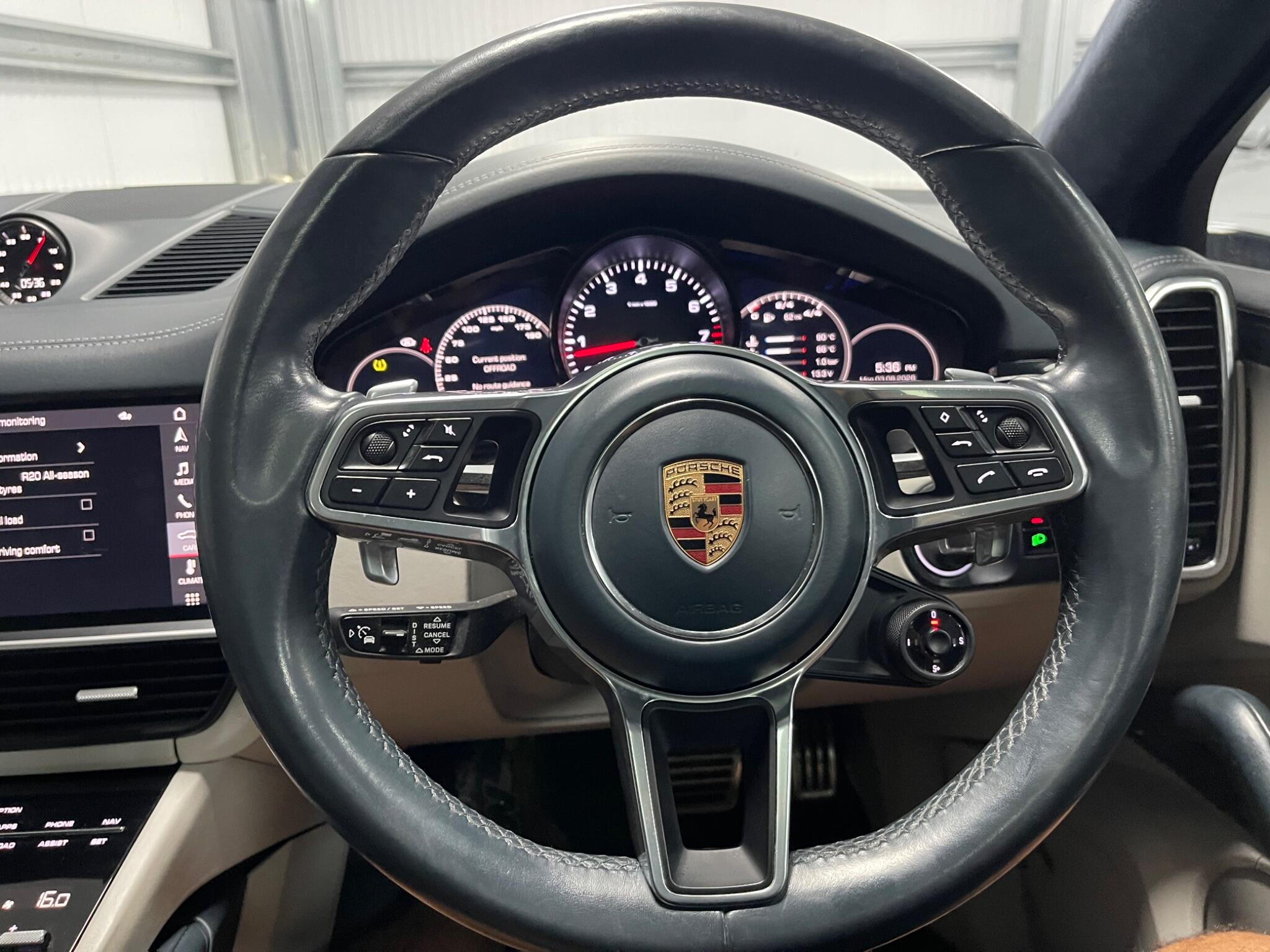 Porsche Cayenne view 33