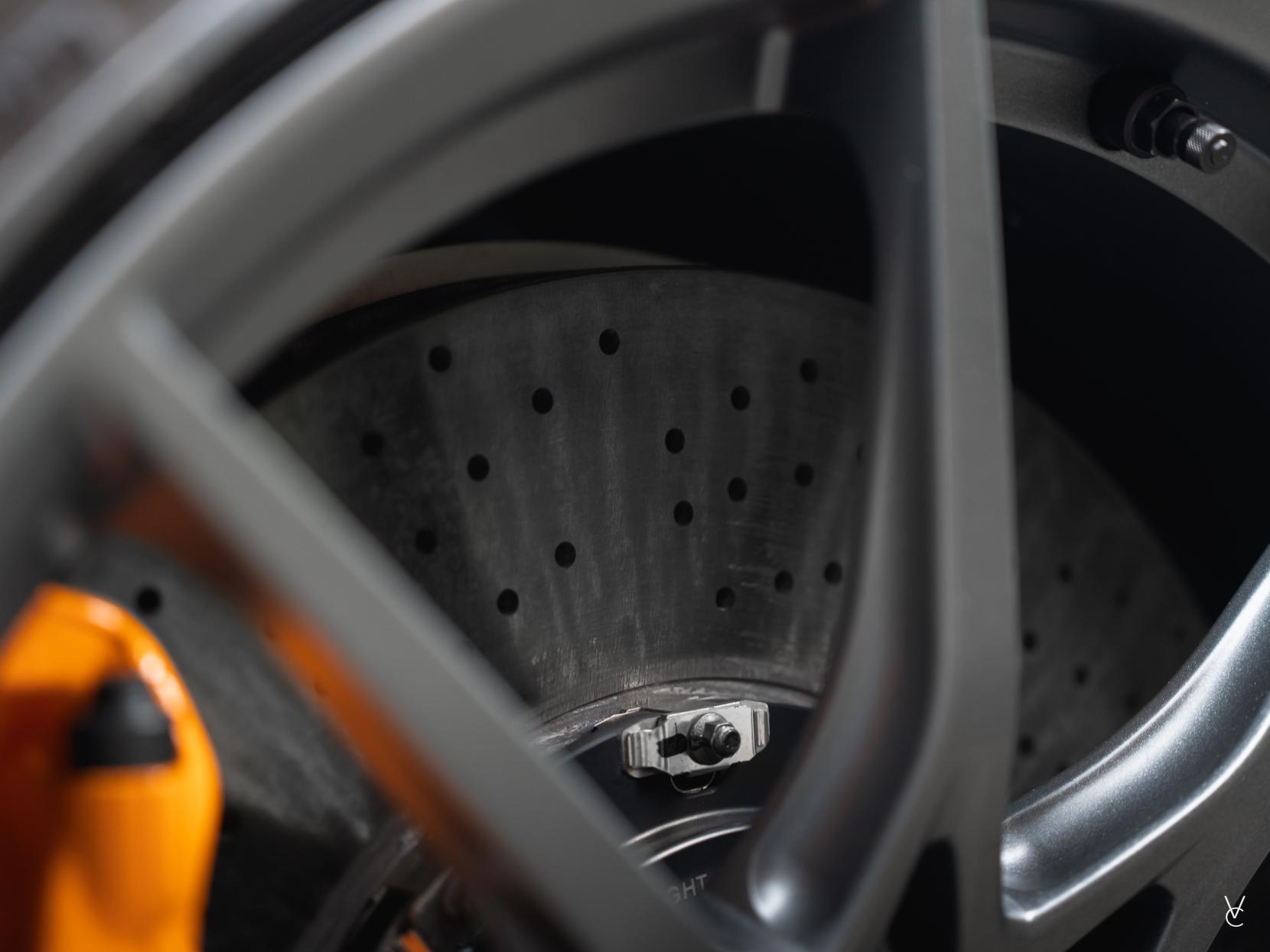McLaren Senna view 85