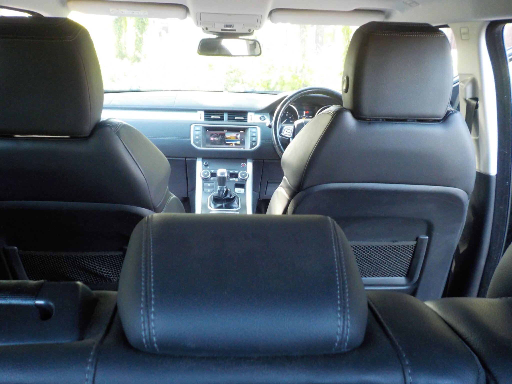 Land Rover Range Rover Evoque 2.0 eD4 SE Tech FWD Euro 6 (s/s) 5dr