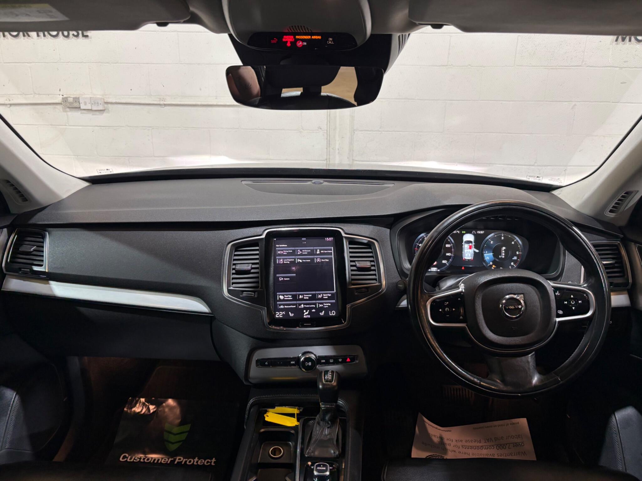 Volvo XC90 view 18