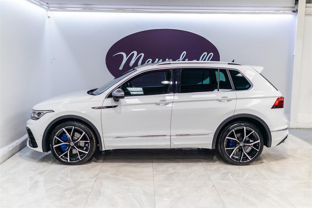 Volkswagen Tiguan view 3
