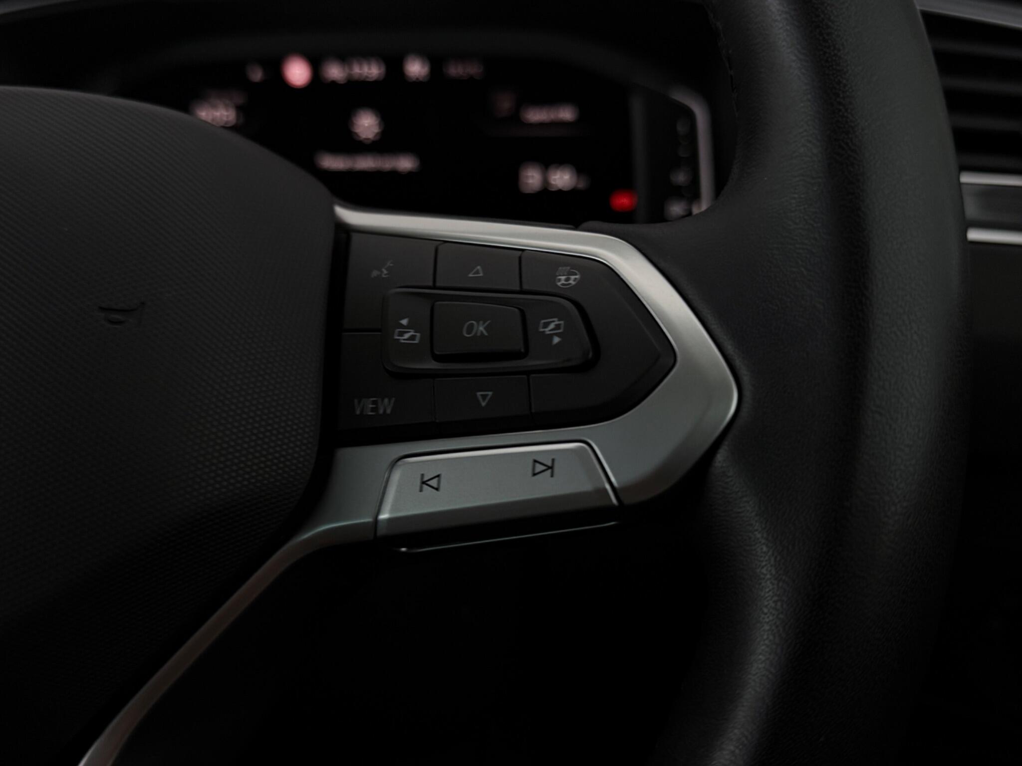 Volkswagen Tiguan view 17