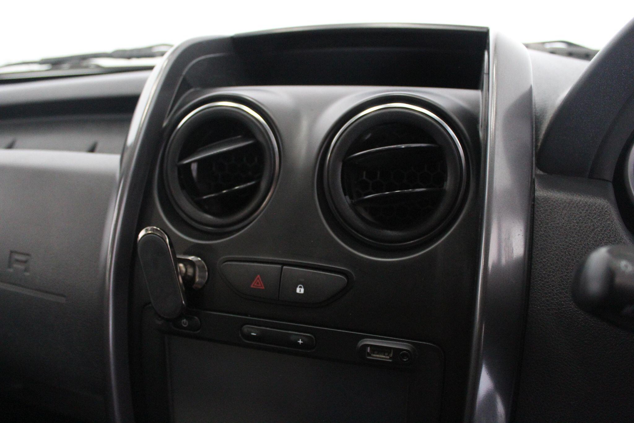 Dacia Duster view 39