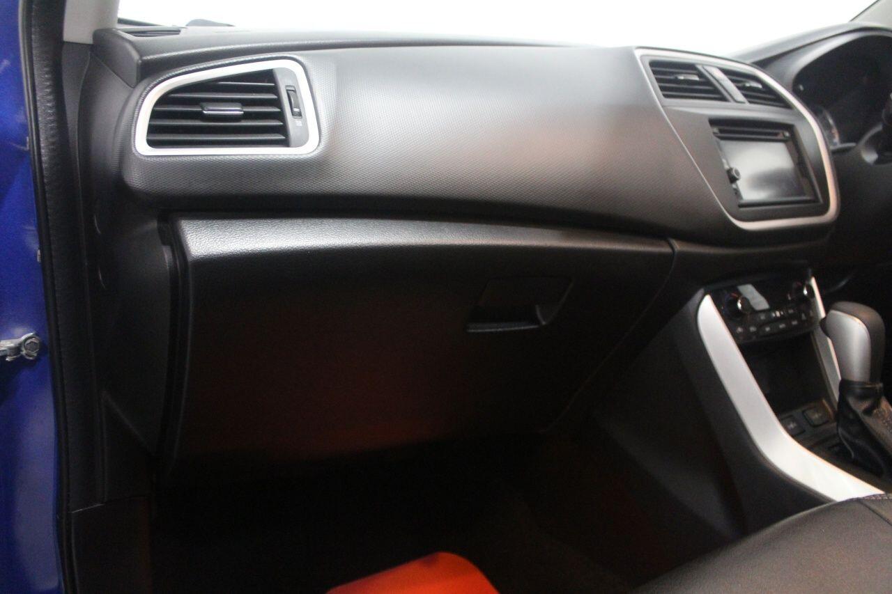 Suzuki SX4 S-Cross view 32