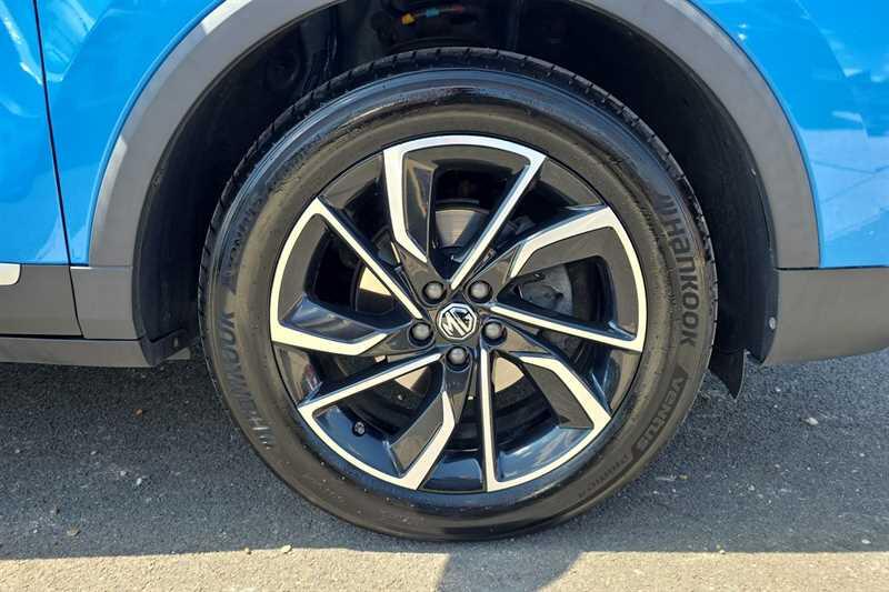 MG ZS view 41