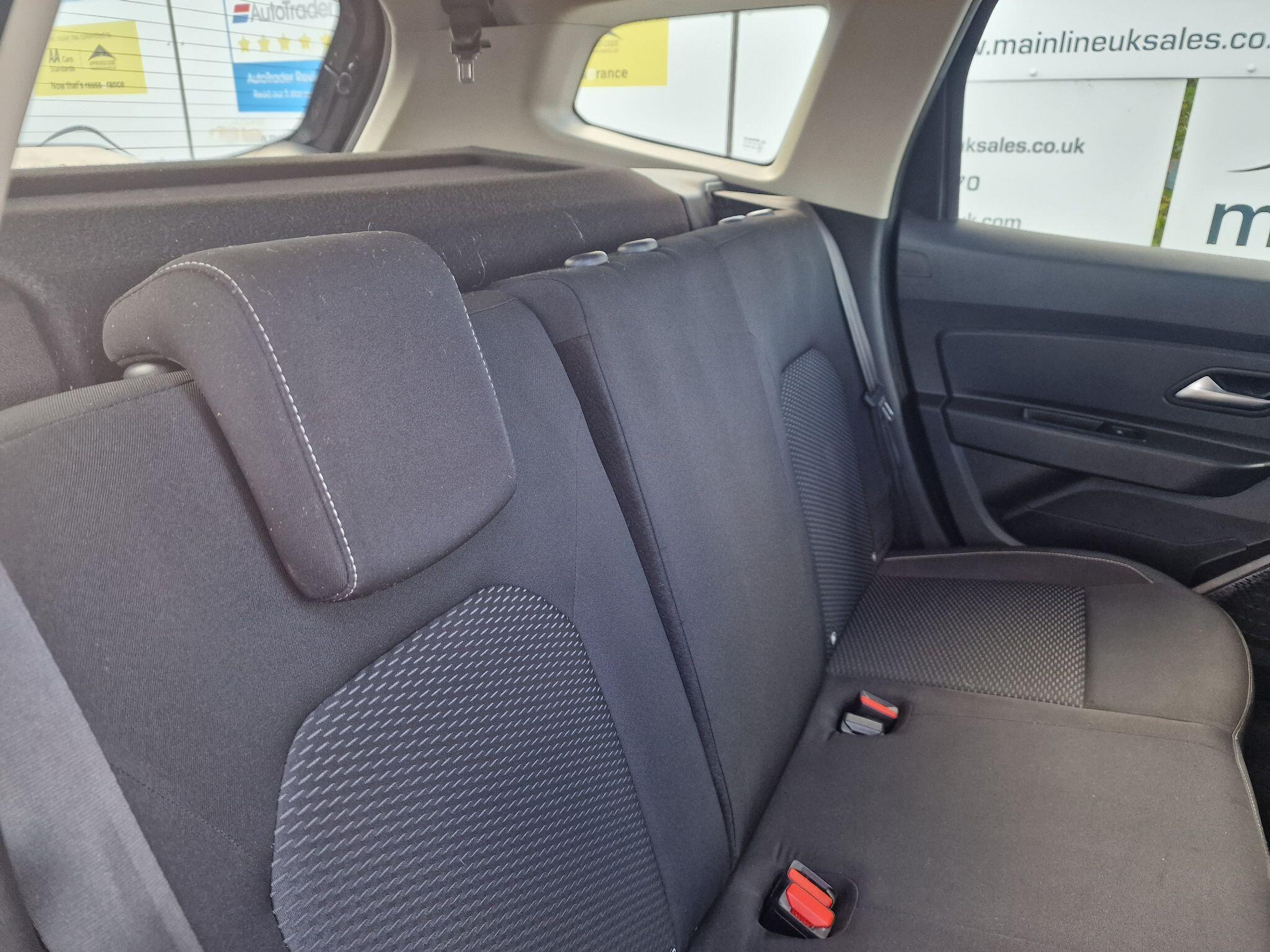 Dacia Duster view 22