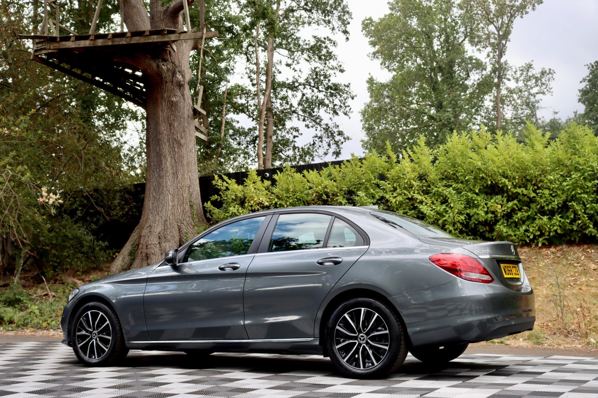 Mercedes-Benz C Class view 25