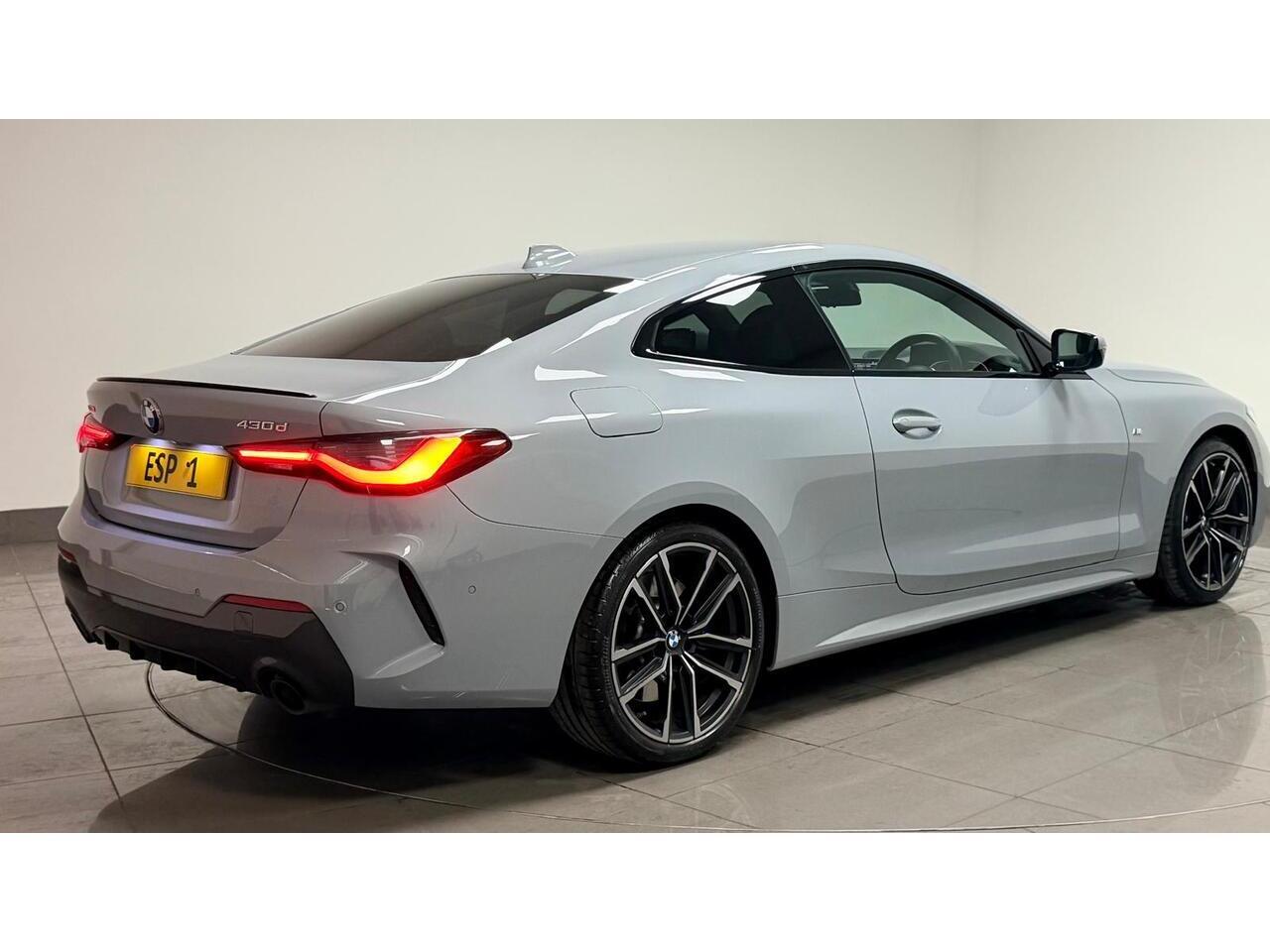 BMW 4 Series view 9