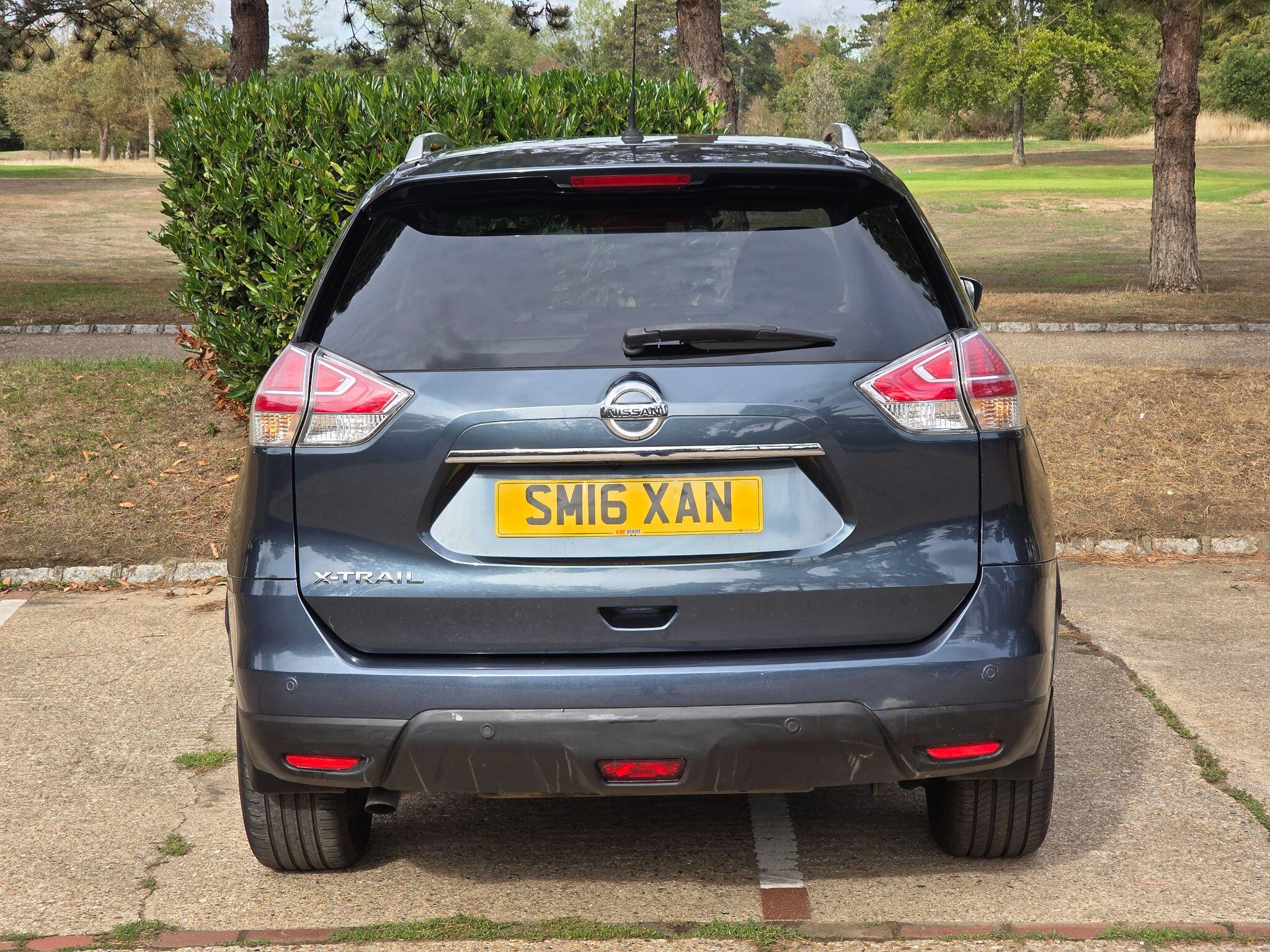 Nissan X-Trail view 10