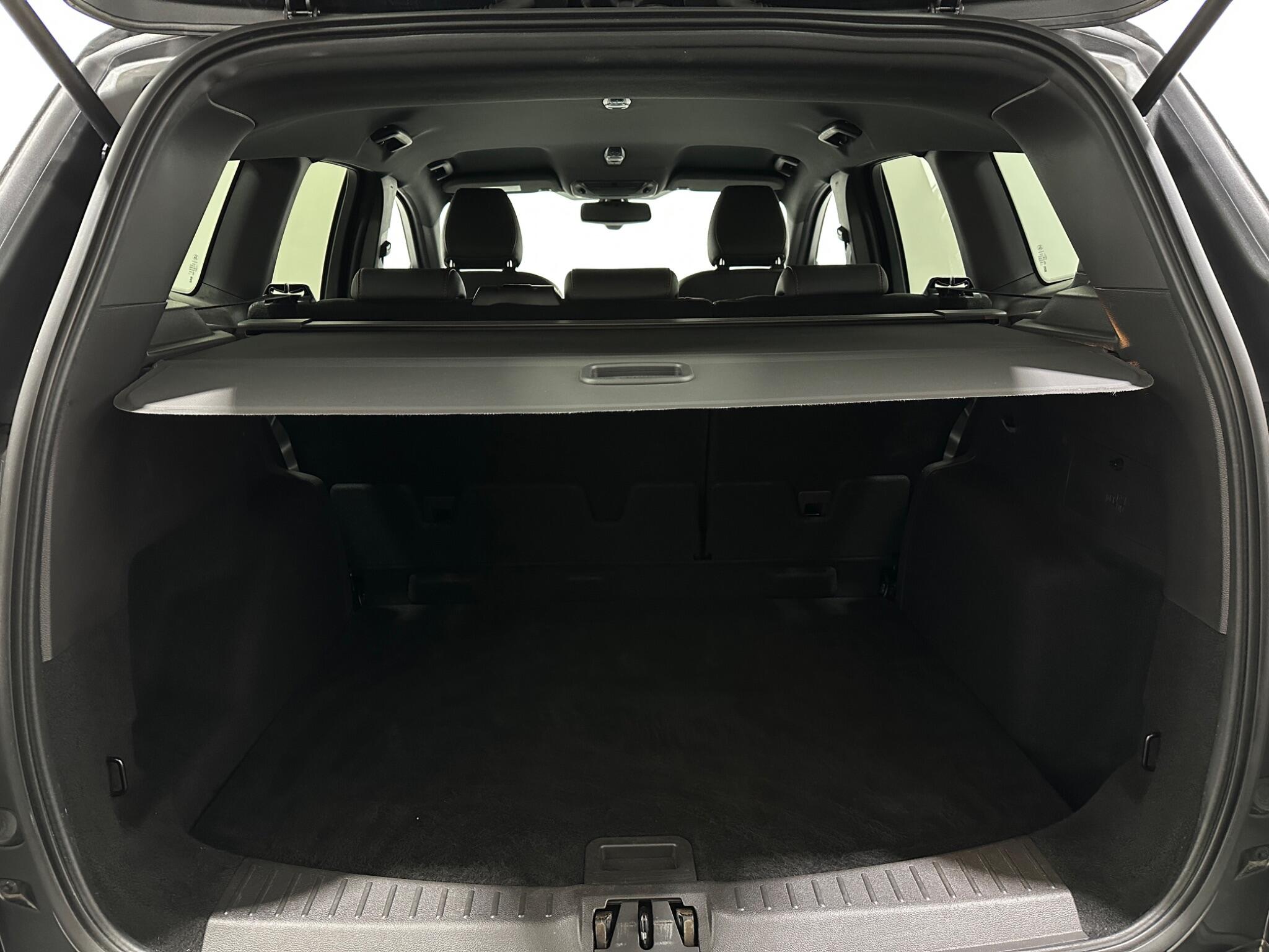 Ford Kuga view 45