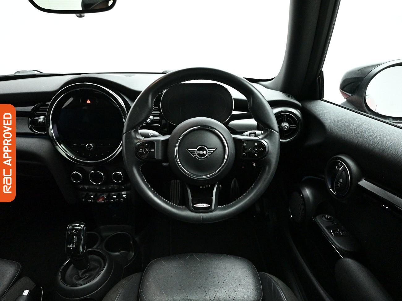 Mini Hatch view 9
