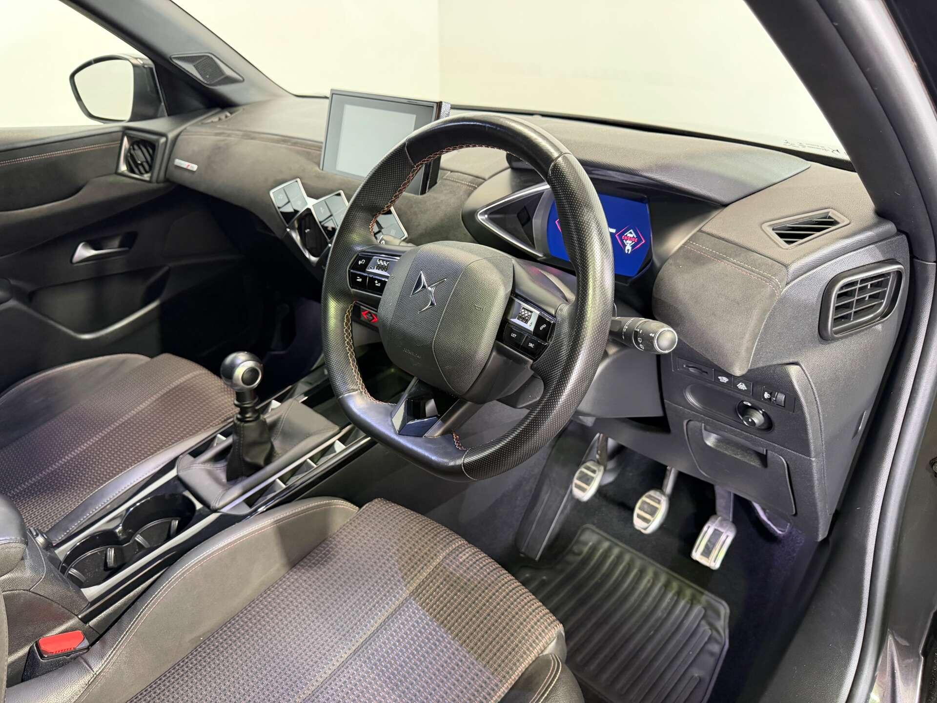 DS Automobiles DS 3 Crossback view 13