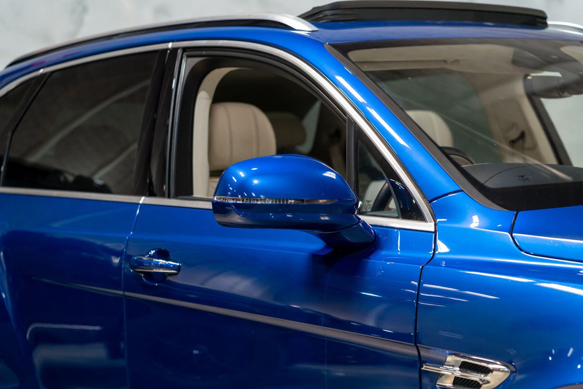 Bentley Bentayga view 41