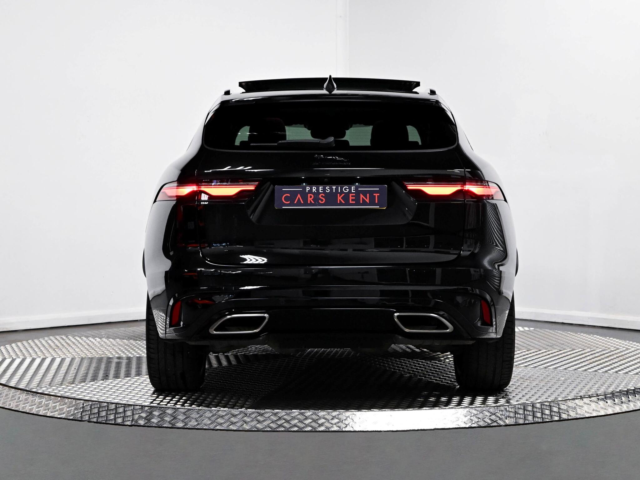 Jaguar F-Pace view 24