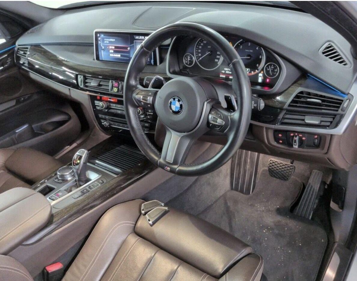 BMW X5 view 5