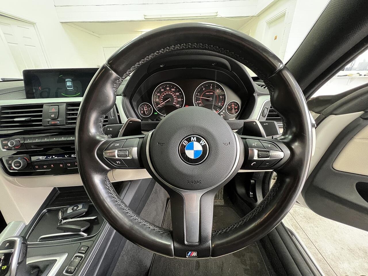 BMW 4 Series view 14