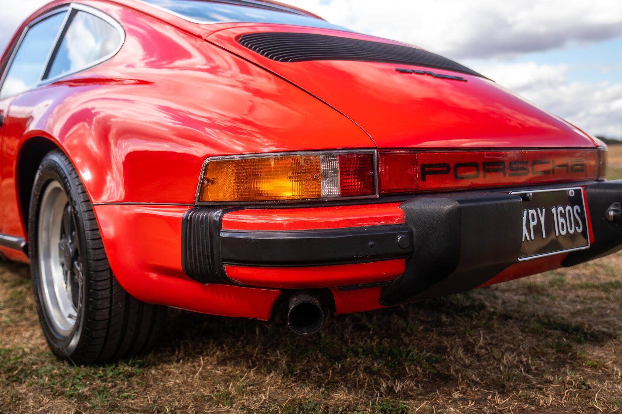 Porsche 911 view 50
