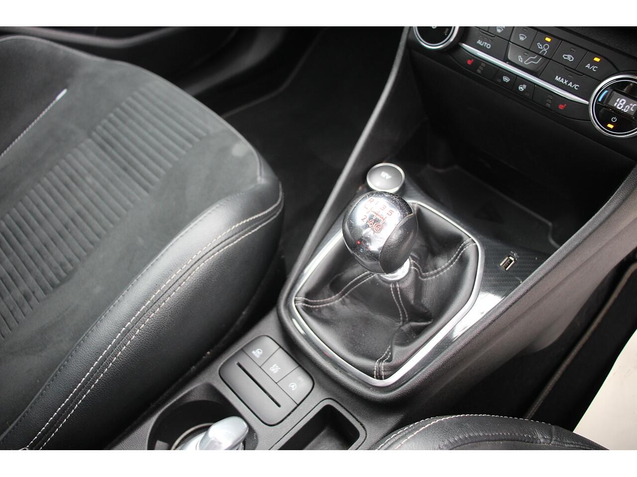 Ford Fiesta view 25