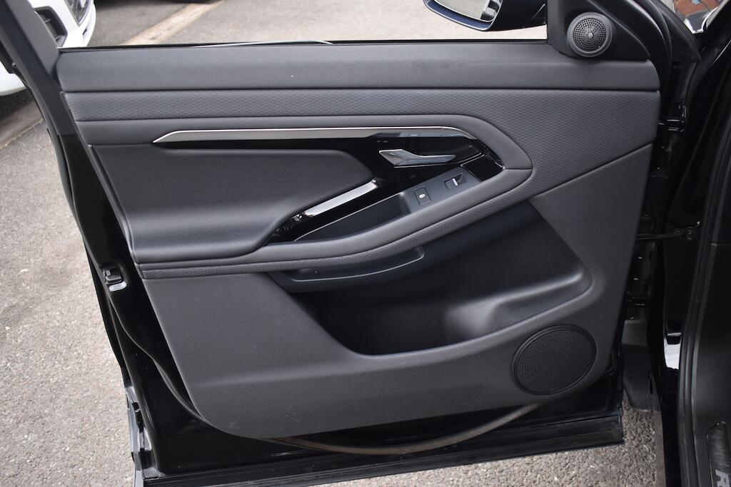 Land Rover Range Rover Evoque view 41
