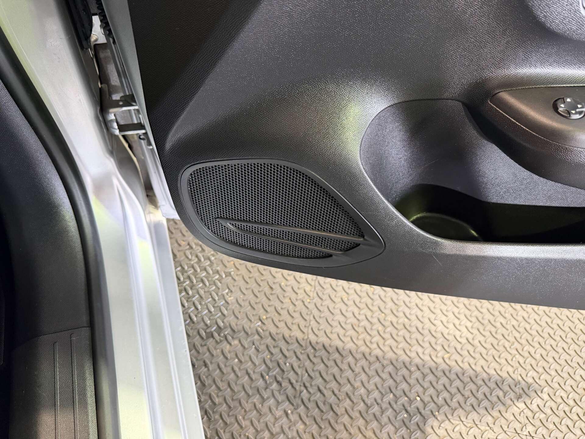 Vauxhall Corsa view 22
