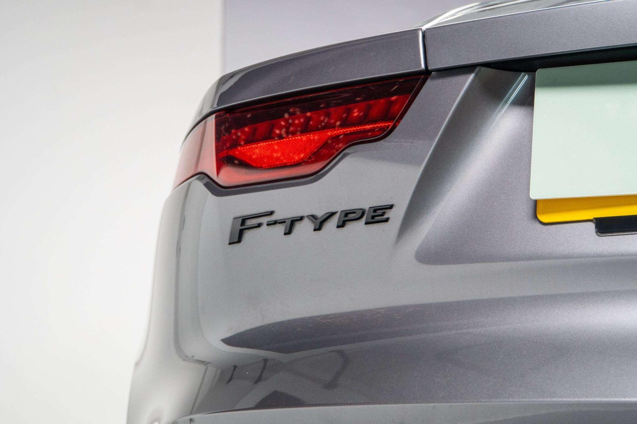 Jaguar F-Type view 30