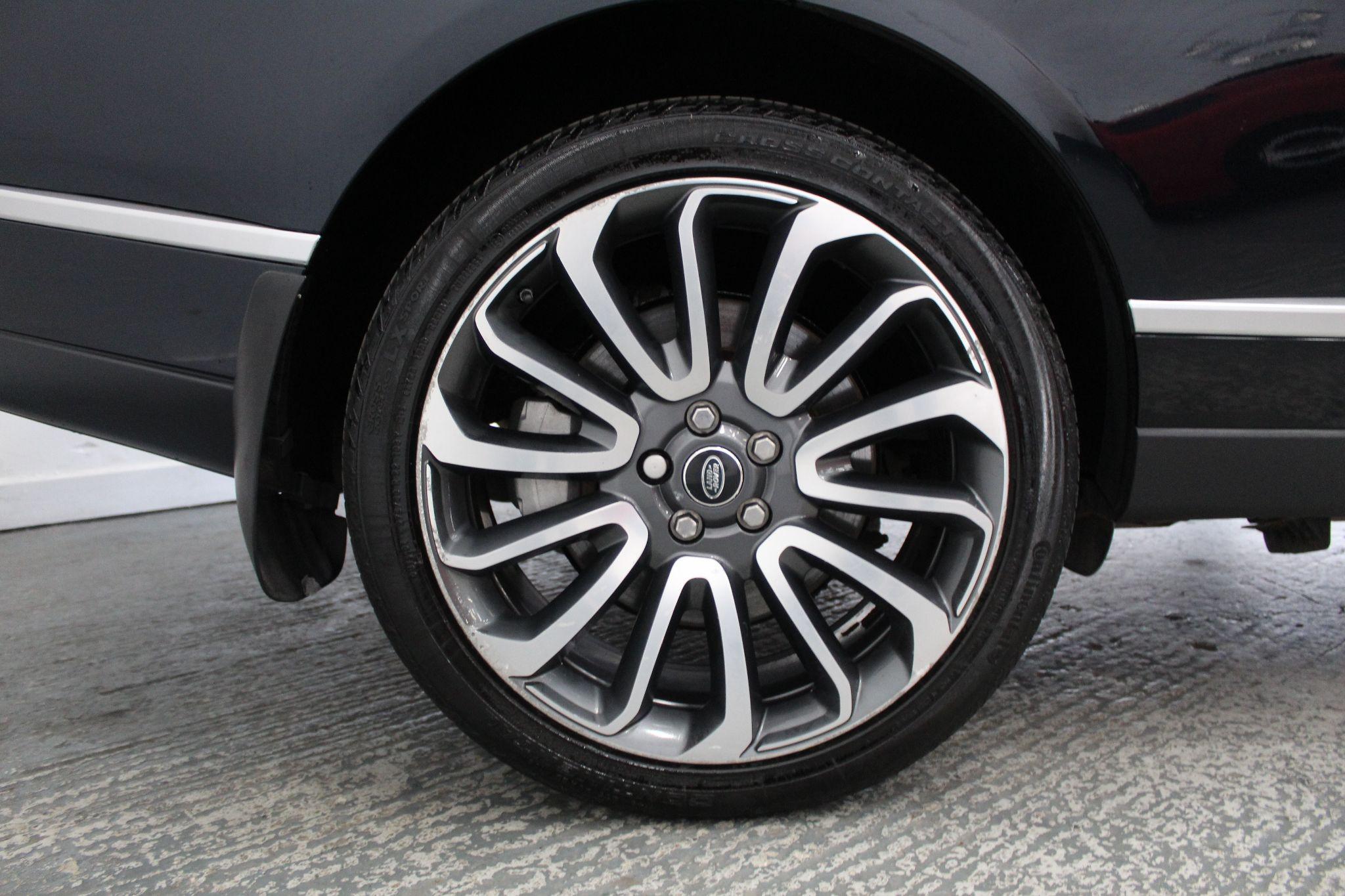 Land Rover Range Rover view 74