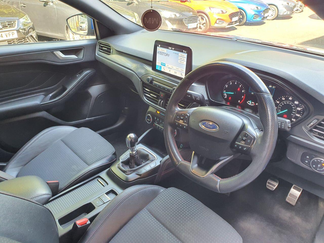 Ford Focus view 16