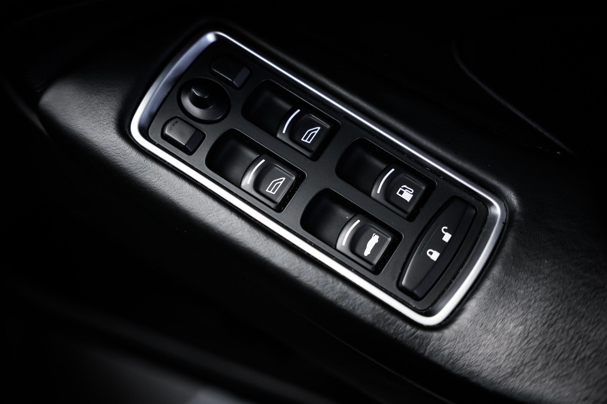 Aston Martin Vanquish view 55