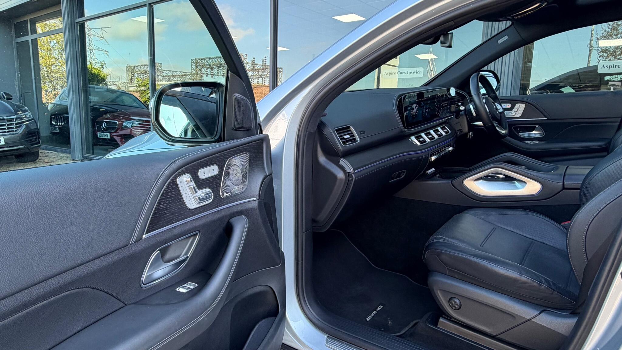 Mercedes-Benz Gle view 12
