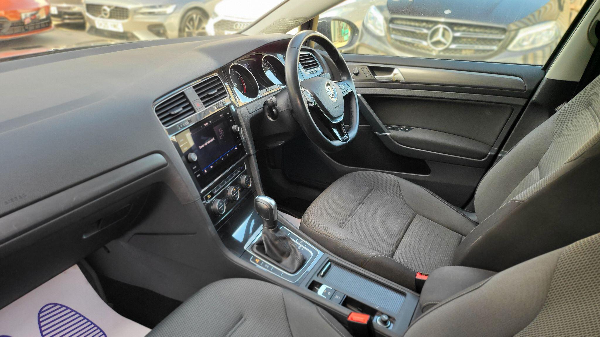 Volkswagen Golf view 10