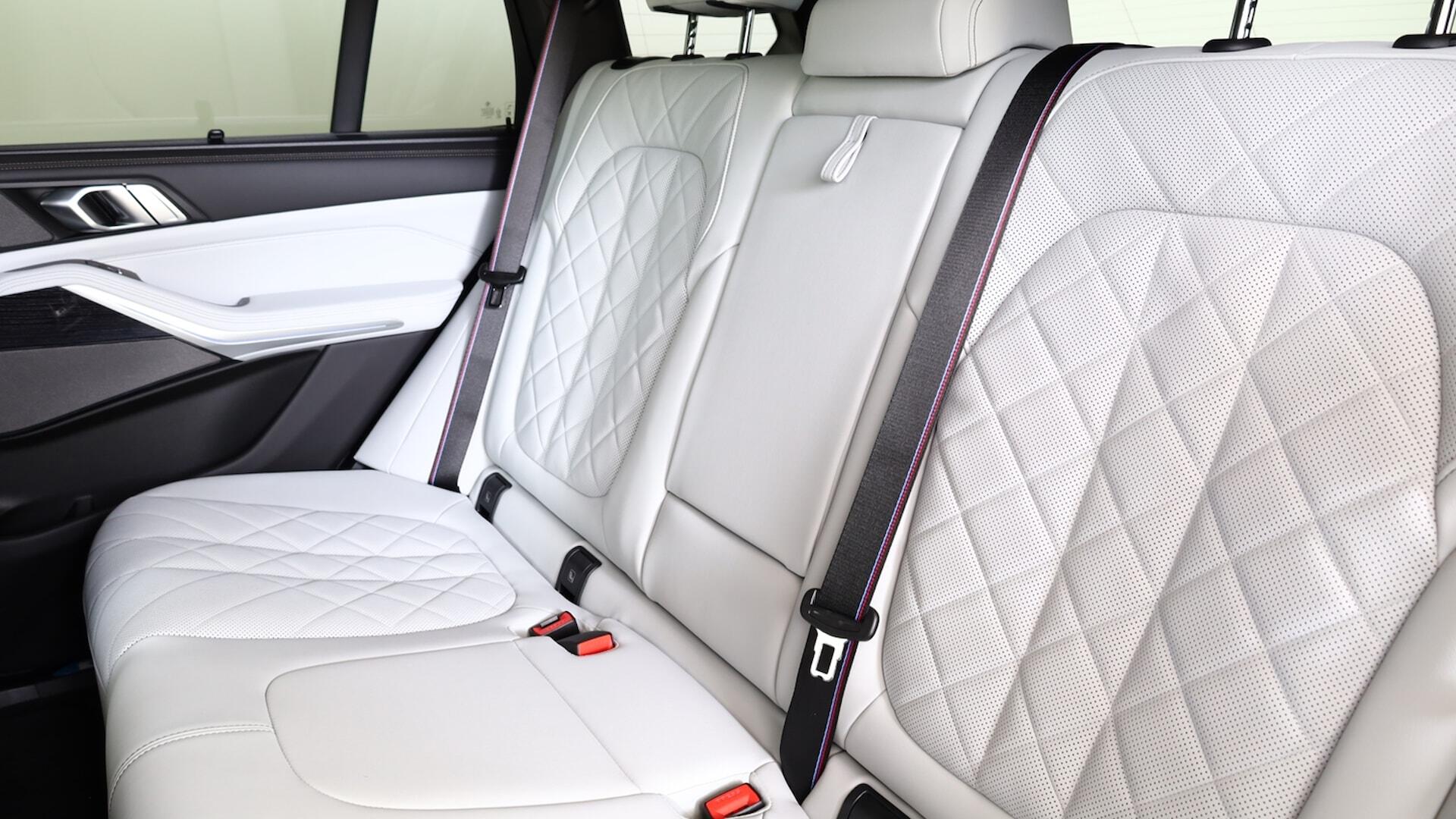 BMW X5 view 12