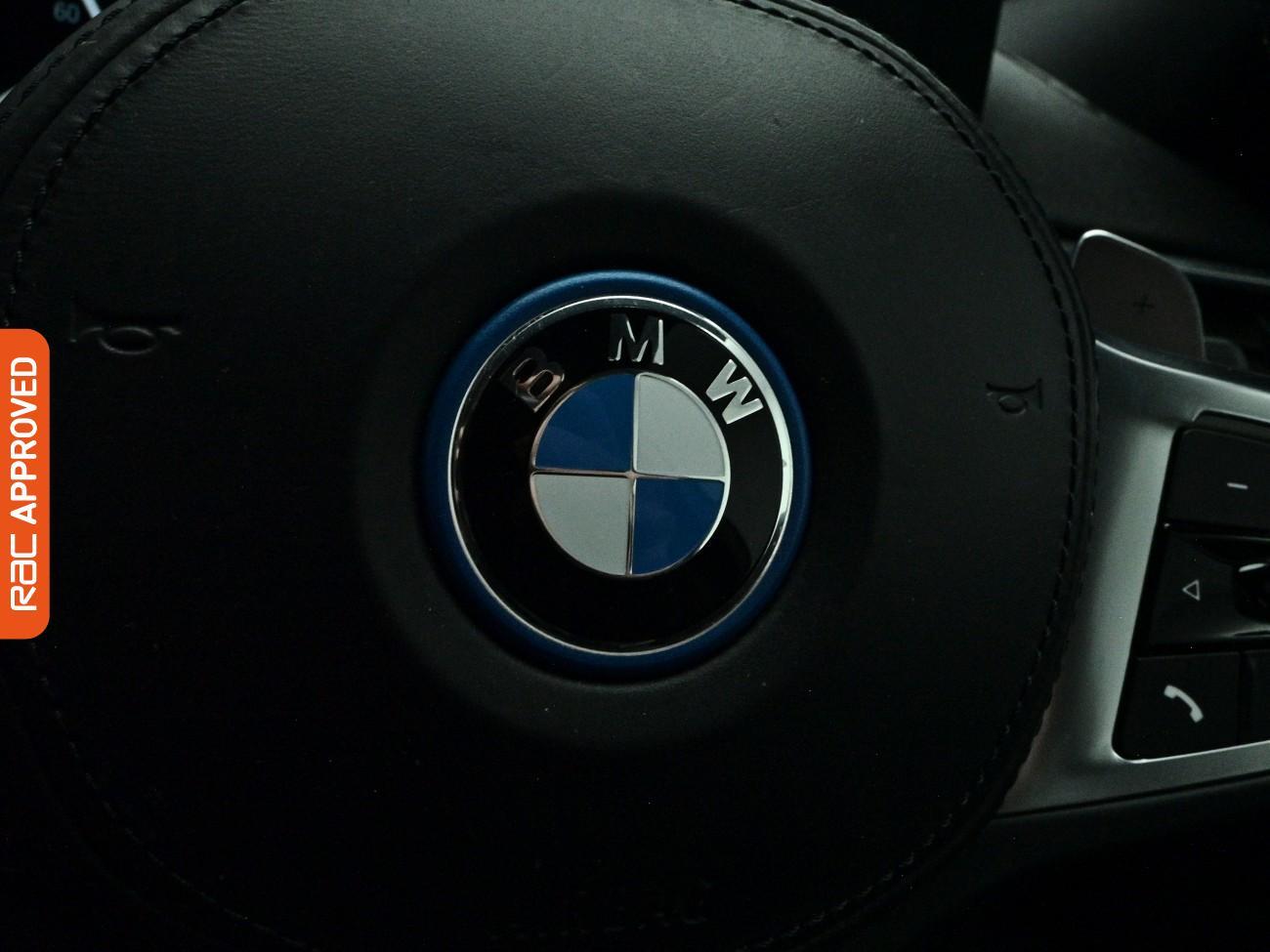 BMW 3 Series view 25