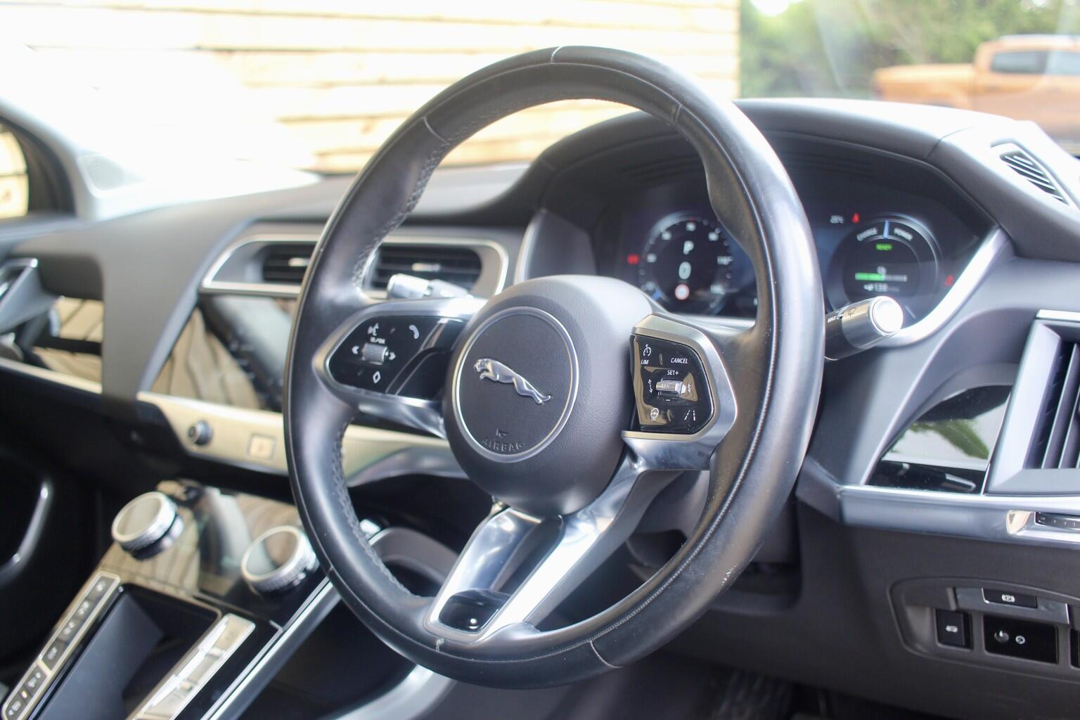 Jaguar I-Pace view 32