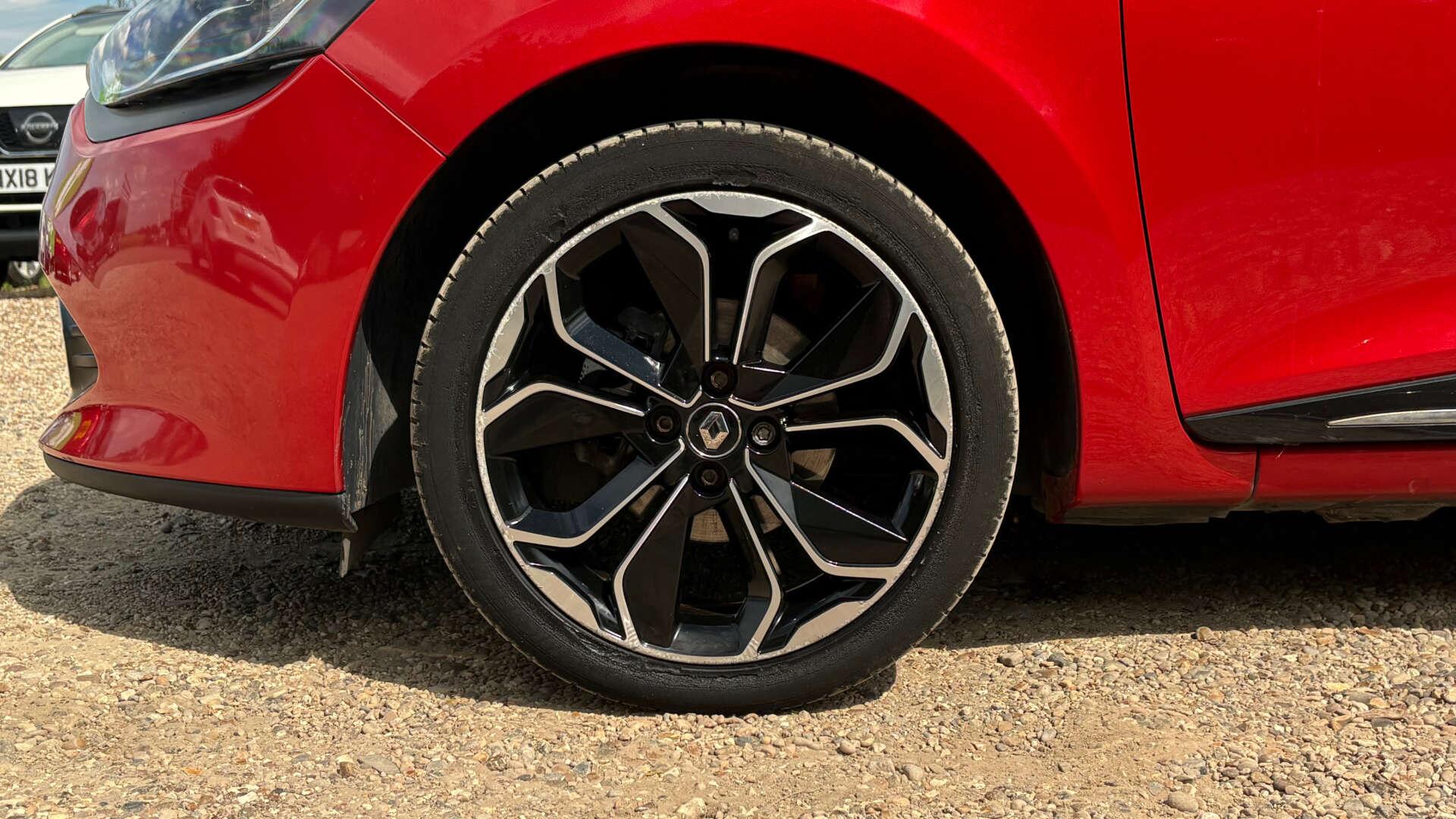 Renault Clio view 35