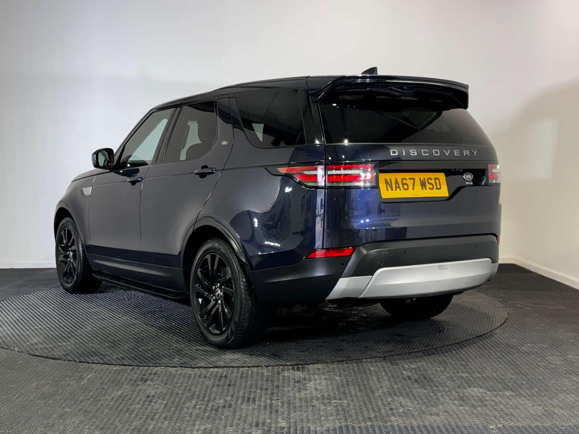 Land Rover Discovery view 5