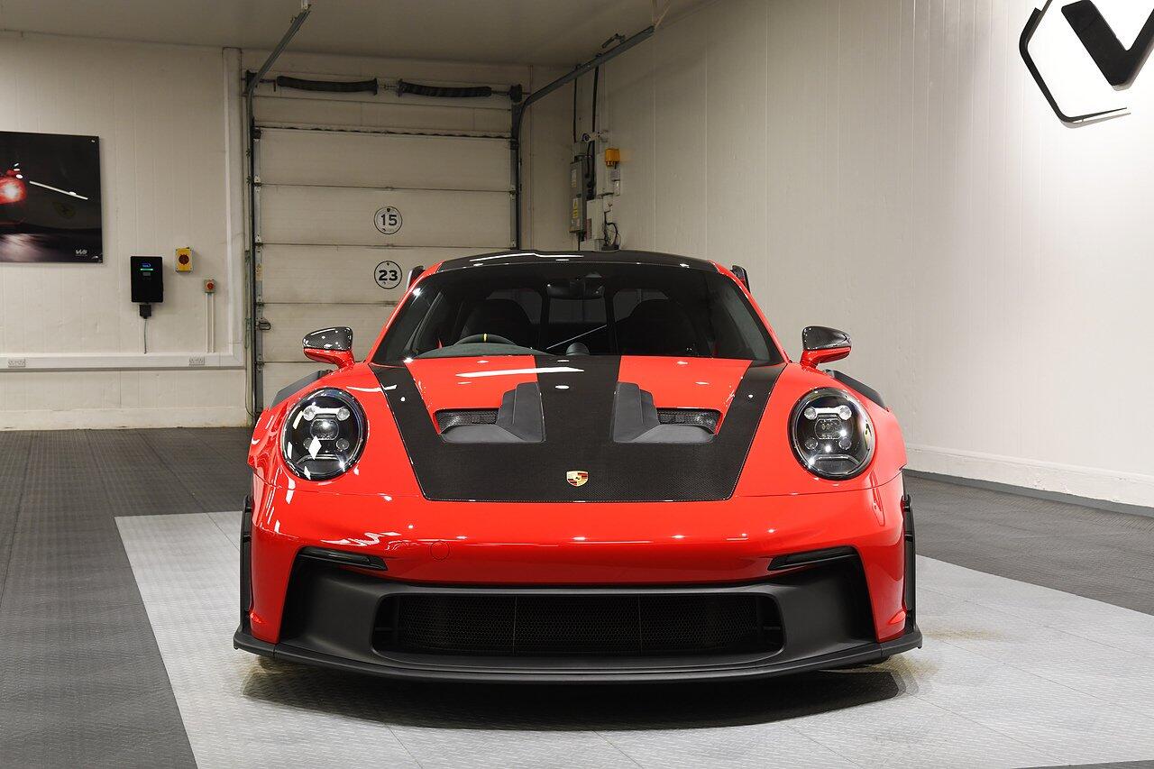 Porsche 911 view 35